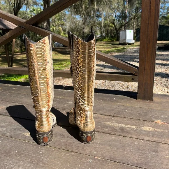 My husband got these off Poshmark for me but to small so I’m reposhing - Picture 6 of 7